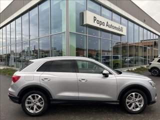 AUDI Q3 40 TDI quattro S tronic Business Advanced