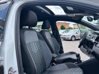 VOLKSWAGEN Taigo 1.0 TSI 110 CV R-Line