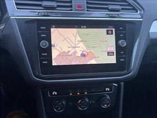 VOLKSWAGEN Tiguan 2.0 TDI SCR DSG Business BlueMotion Technology