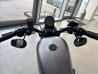 HARLEY DAVIDSON 883 IRON HARLEY DAVIDSON 883 IRON