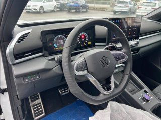 VOLKSWAGEN T-Roc 1.5 eTSI ACT 150 CV DSG R-Line