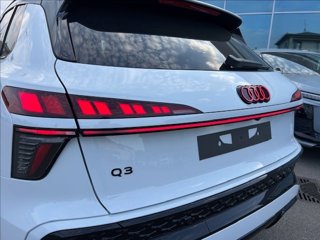 AUDI Q3 TFSI 110 kW mHEV S tronic S Line edition