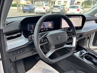 AUDI Q3 TFSI 110 kW mHEV S tronic S Line edition