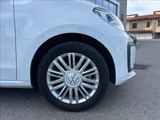 VOLKSWAGEN 1.0 5p. move up!