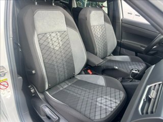 VOLKSWAGEN Taigo 1.0 TSI 110 CV DSG R-Line