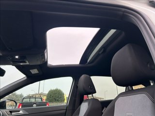 VOLKSWAGEN Taigo 1.0 TSI 110 CV R-Line